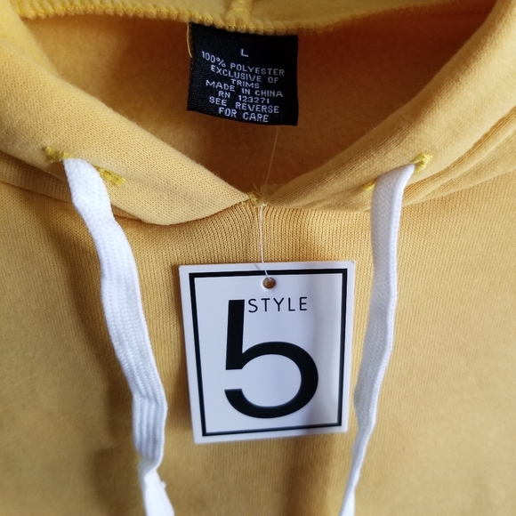 NWT- 5 Style Cropped Sweatshirt - Picture 3 of 4